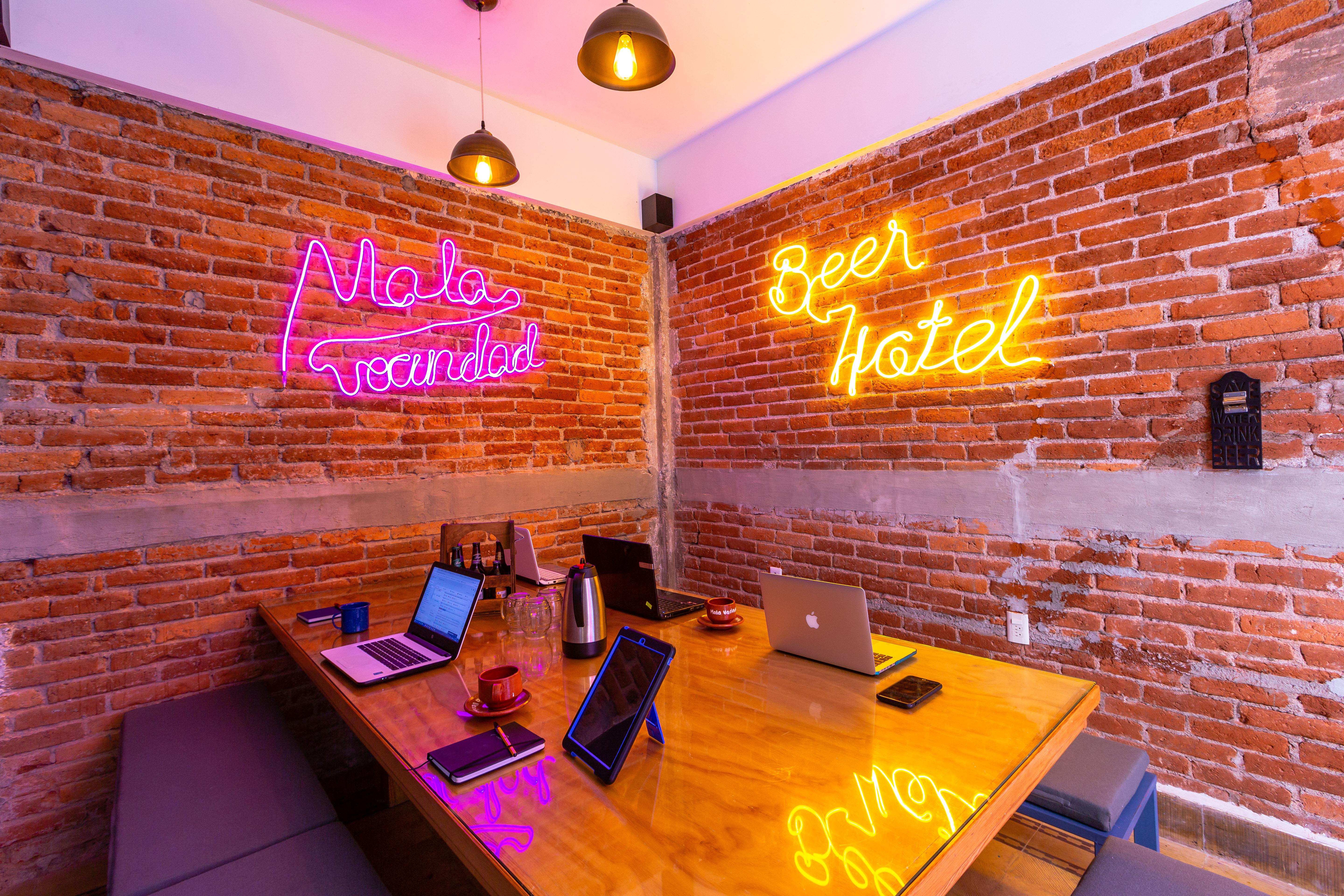 Mala Vecindad Beer Hotel مدينة مكسيكو المظهر الخارجي الصورة